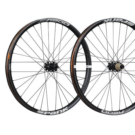 Spank Oozy Trail 395+ Wheelset 650b